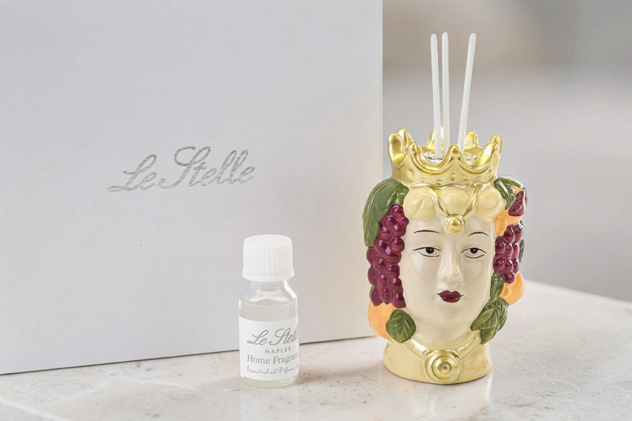 Profumatore La Festa Perfetta a forma di Testa di Moro donna colorata in ceramica con bastoncini e boccetta di essenza