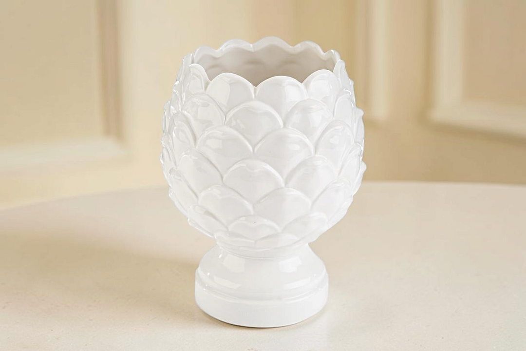 Vaso in porcellana bianca La Festa Perfetta con design a petali sovrapposti, altezza 23 cm