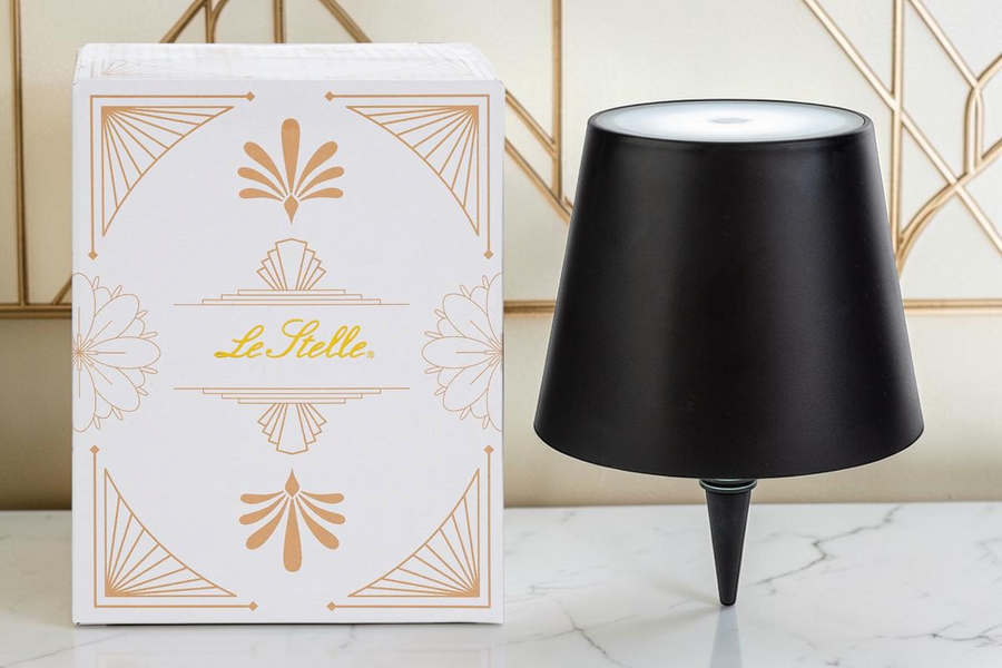 Lampada touch nera La Festa Perfetta per bottiglia con ricarica USB e design moderno