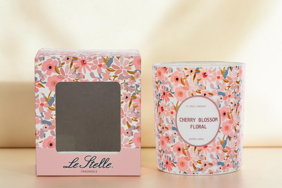 Candela profumata La Festa Perfetta Tahiti con stampa floreale rosa e confezione regalo coordinata