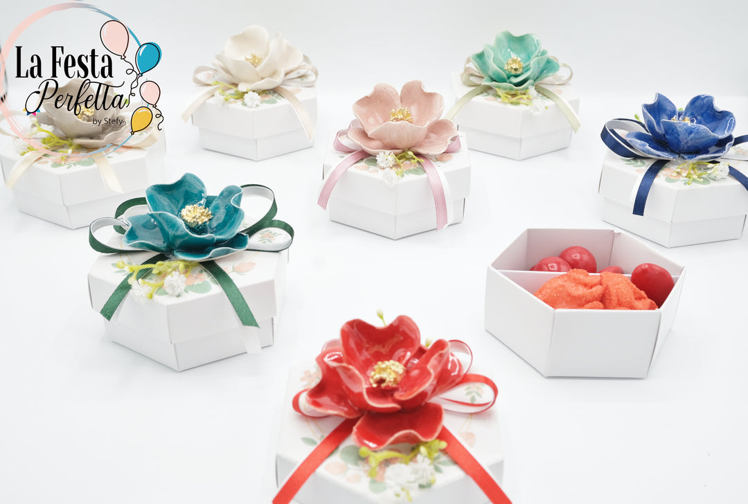 Scatola Degustazione Con Rosa Ceramica in Capodimonte 12X12 CM| Confetti Maxtris