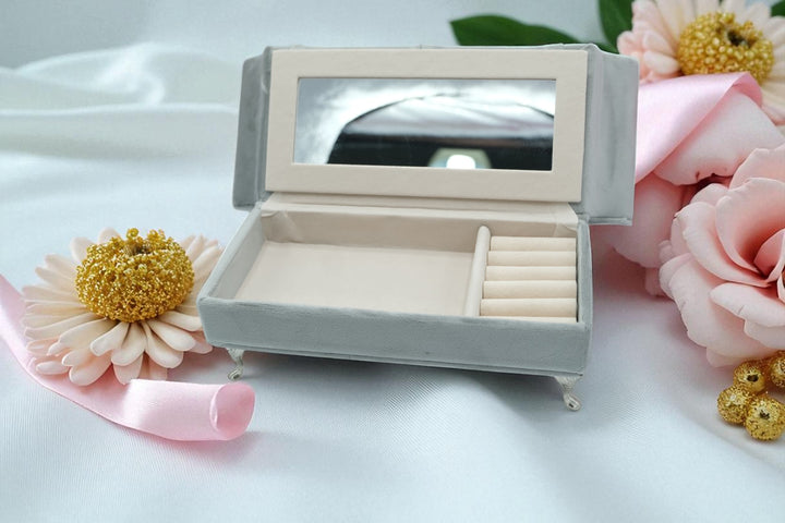 PortaGioielli in Velluto a Poltrona Con Cuori