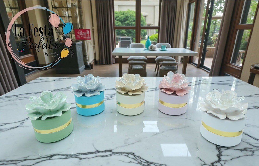 Bomboniera Scatola Velluto con Fiore in Capodimonte Firmato Robean Luxury