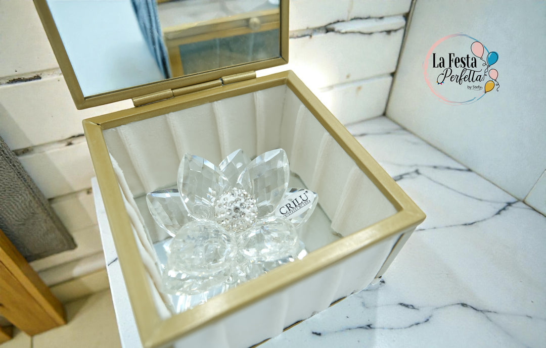 Bomboniera cofanetto in velluto e rosa in cristallo